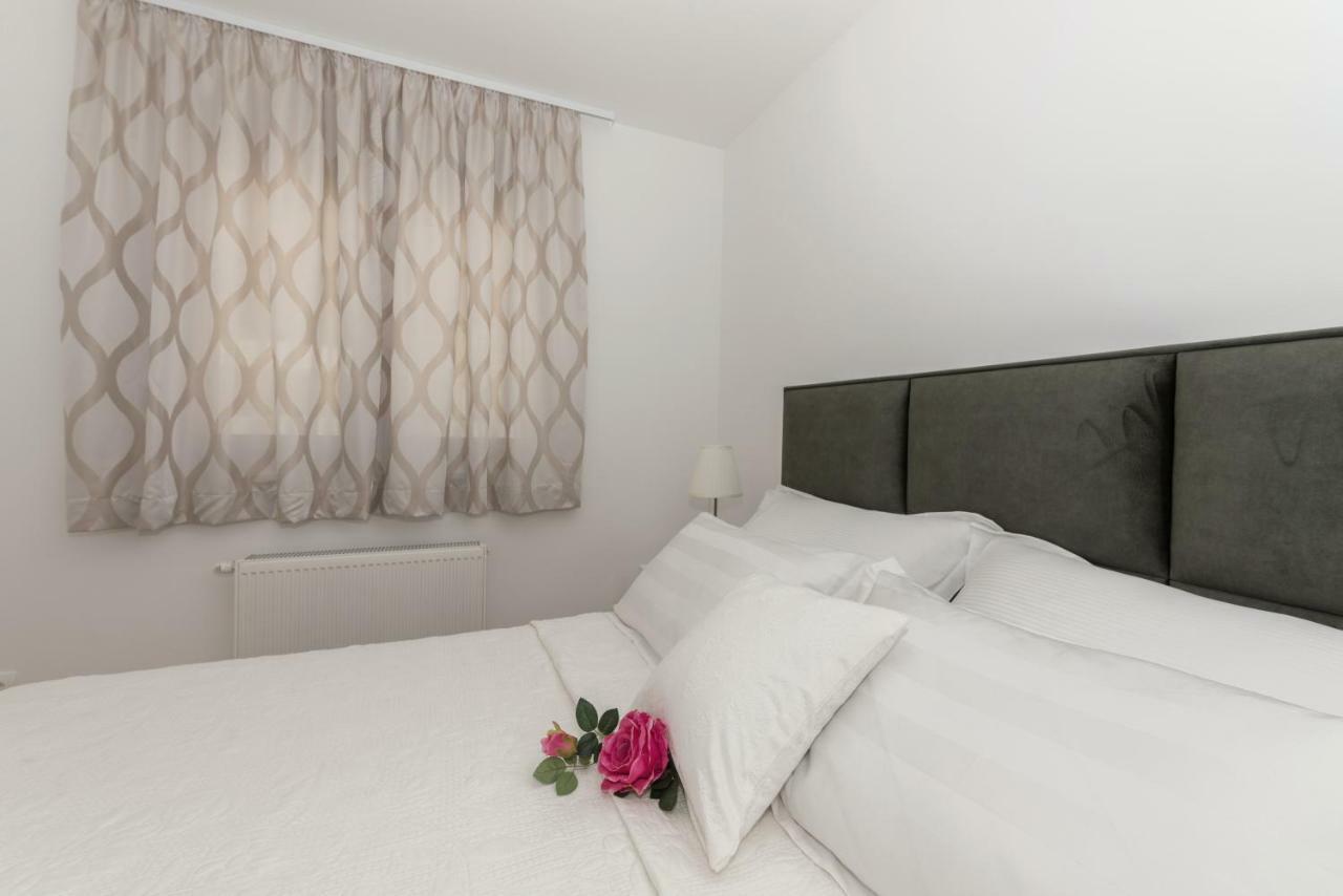 Apartmán Penthouse Nikola Makarská Exteriér fotografie